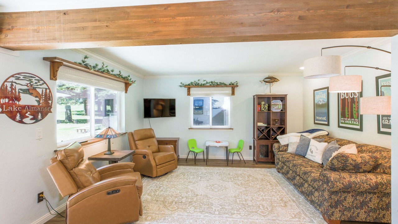 Photo of Livingroom in Lake Almanor West