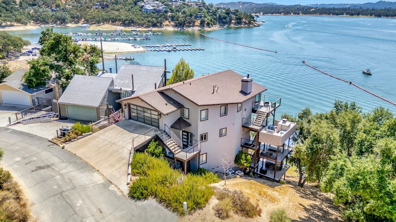 Photo of Outdoor in Oak Shores