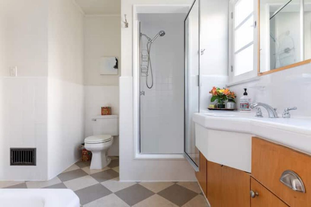 Photo of Bathroom in Mid City