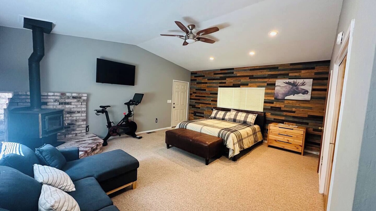 Photo of Bedroom in Mi-Wuk Village