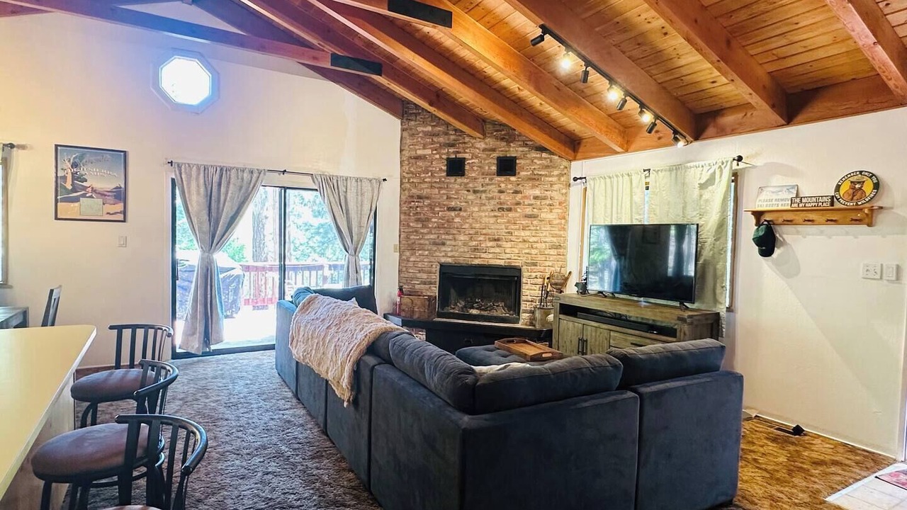 Photo of Livingroom in Mi-Wuk Village