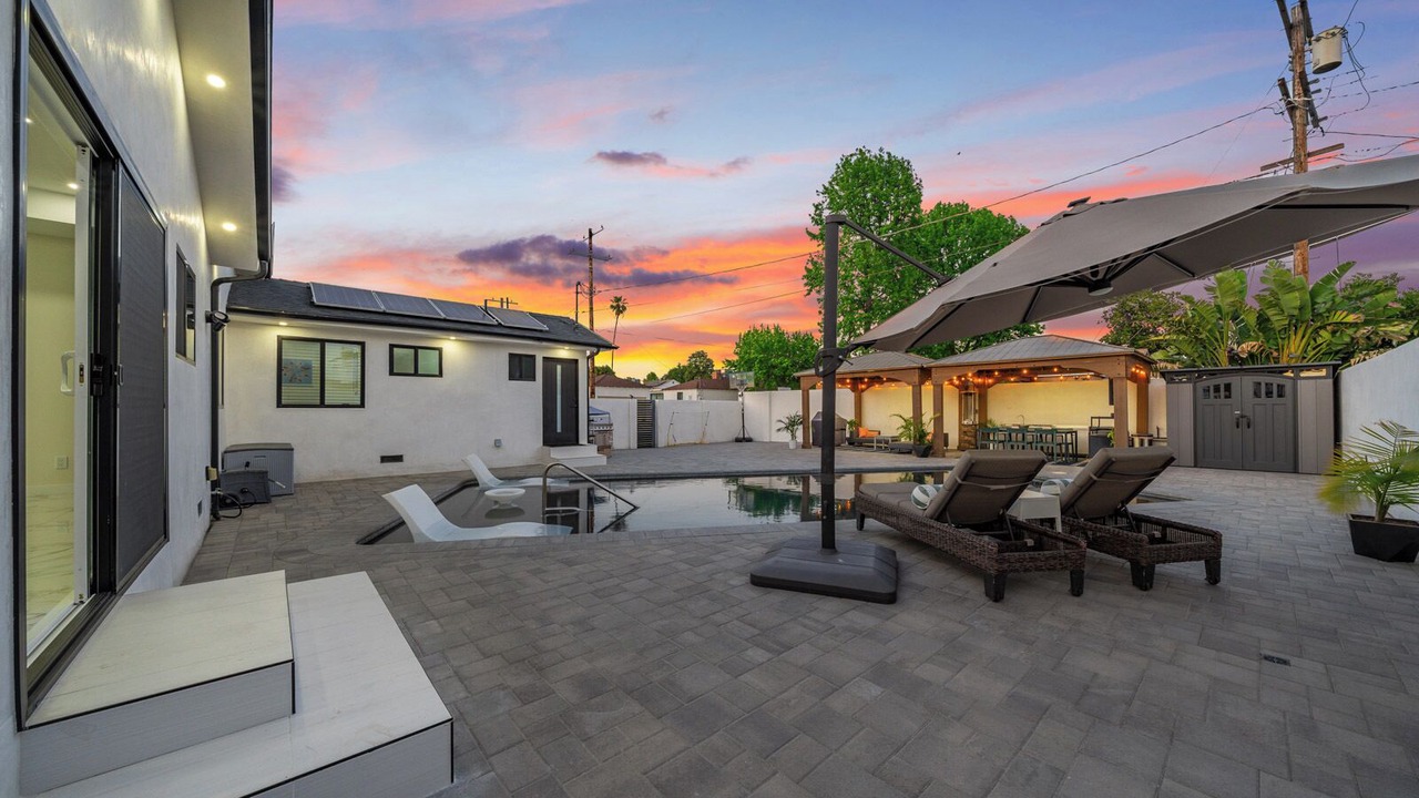 Photo of Patio Balcony in Valley Glen