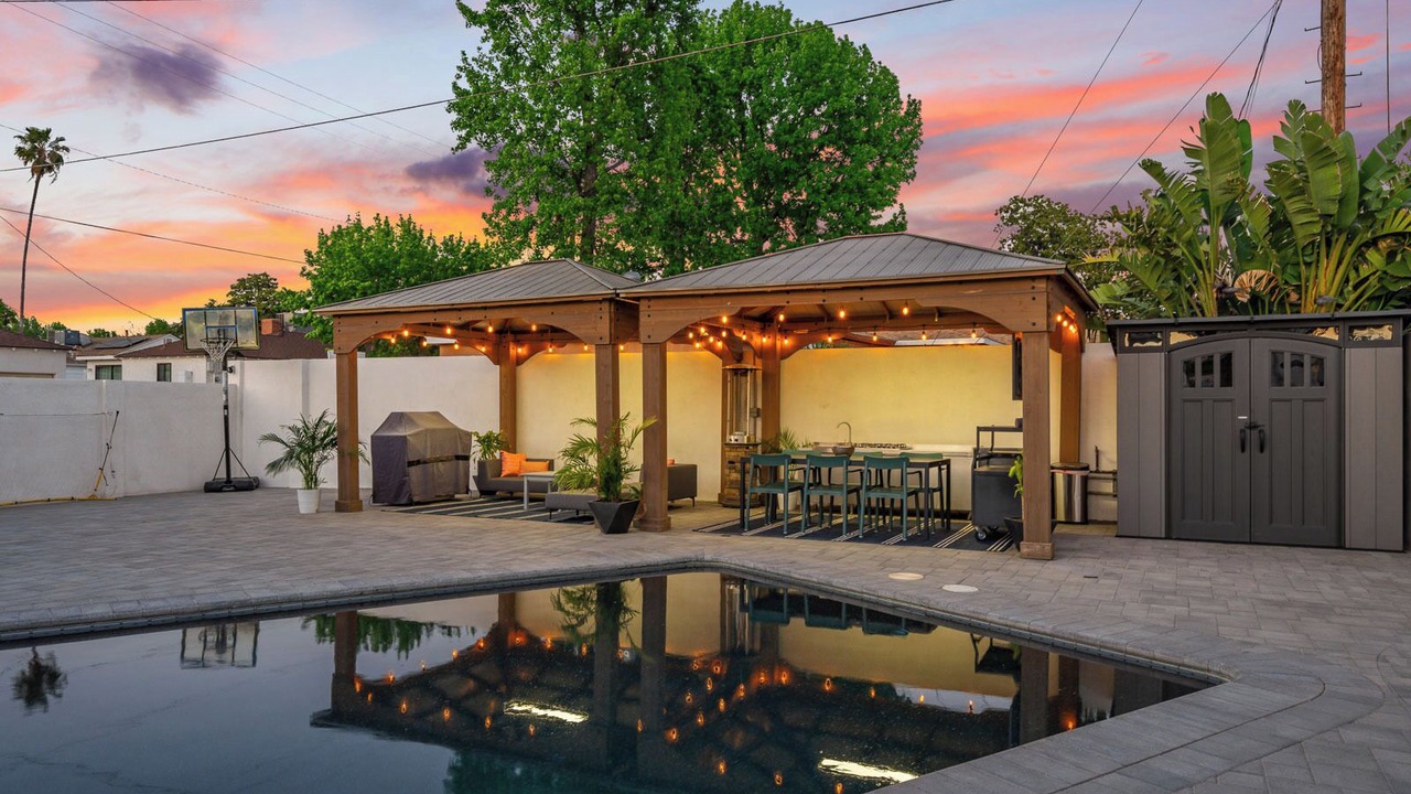 Photo of Outdoor in Valley Glen