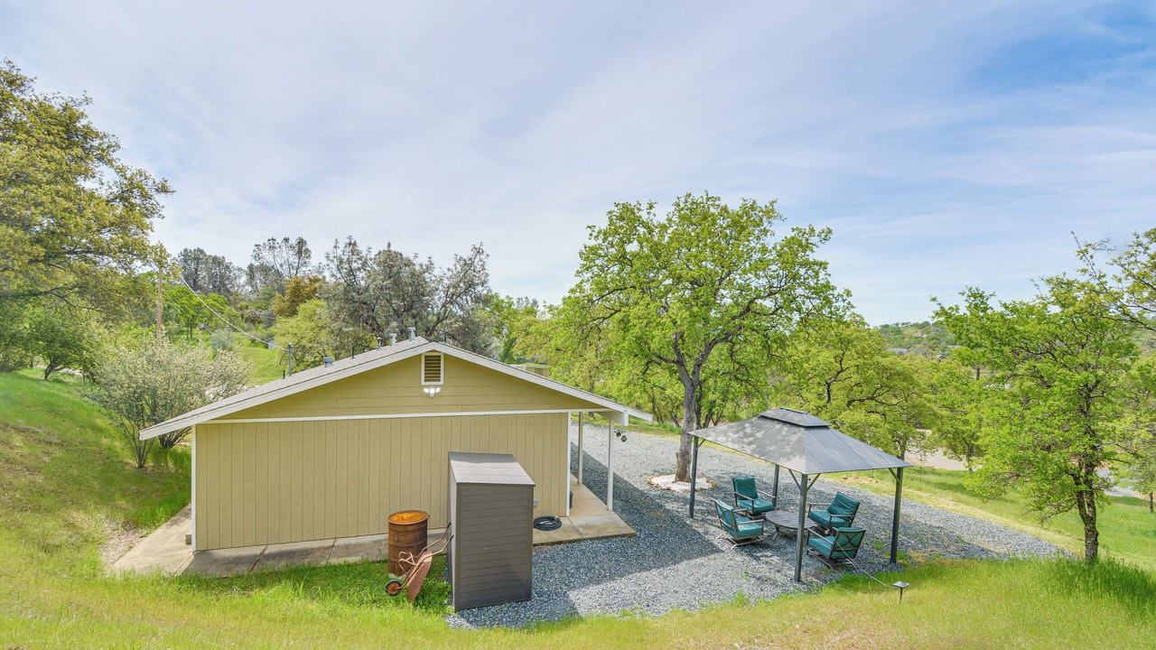 Photo of Outdoor in Coulterville