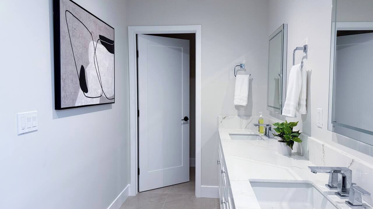 Photo of Bathroom in Lincoln Acres