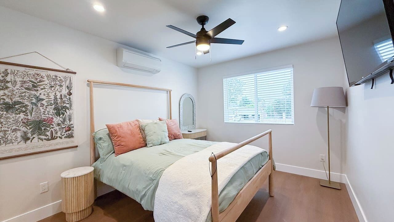 Photo of Bedroom in Lincoln Acres