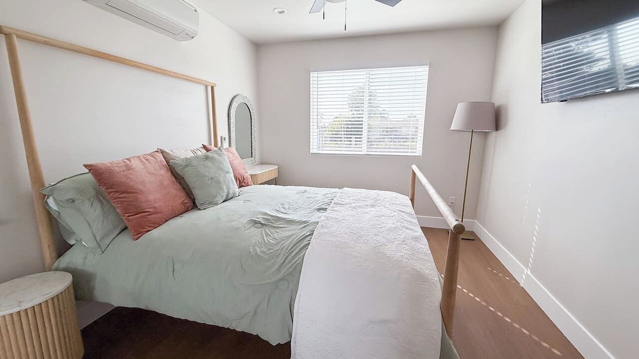 Photo of Bedroom in Lincoln Acres