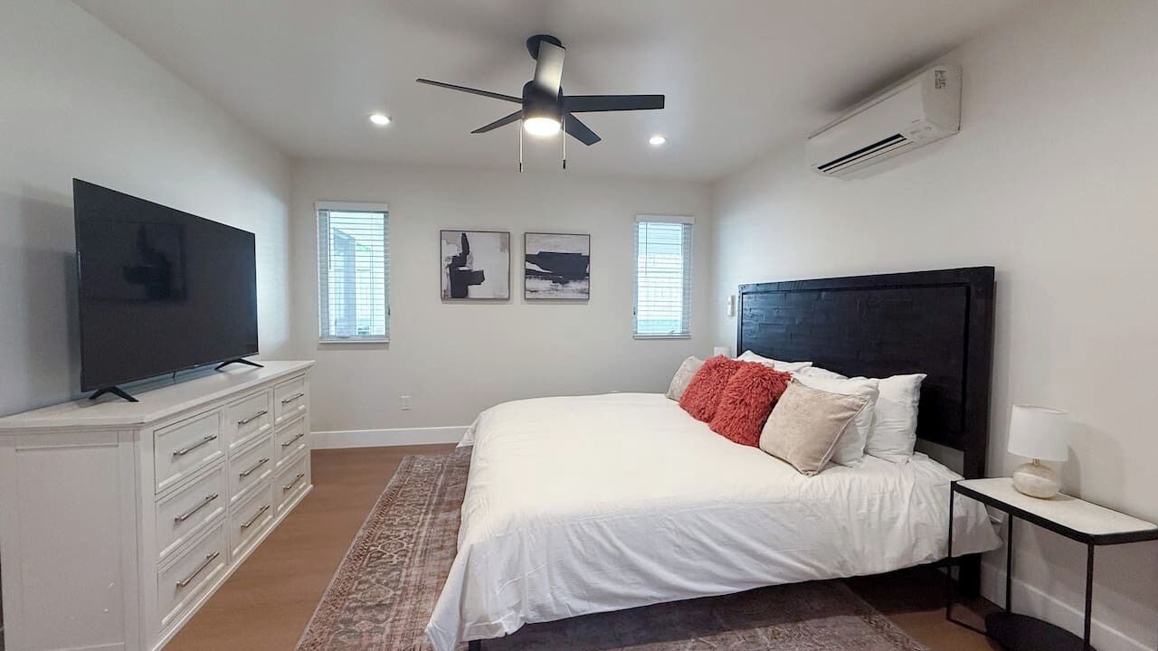 Photo of Bedroom in Lincoln Acres