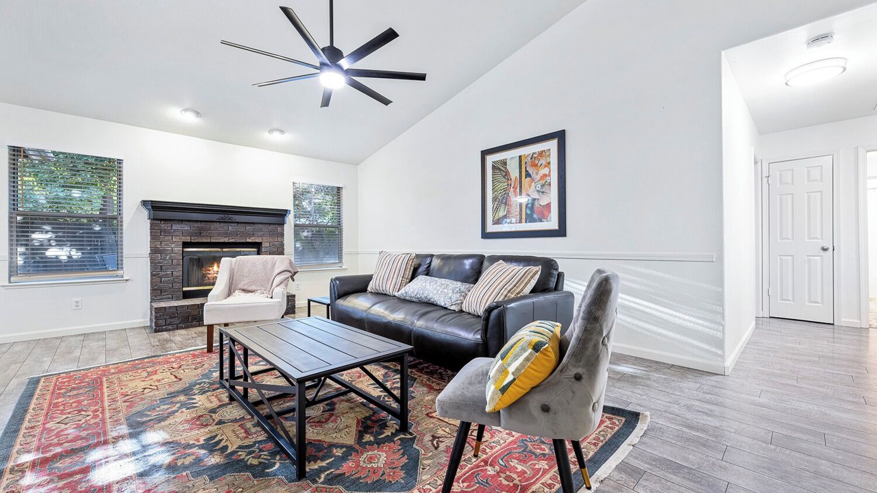 Photo of Livingroom in Fresno