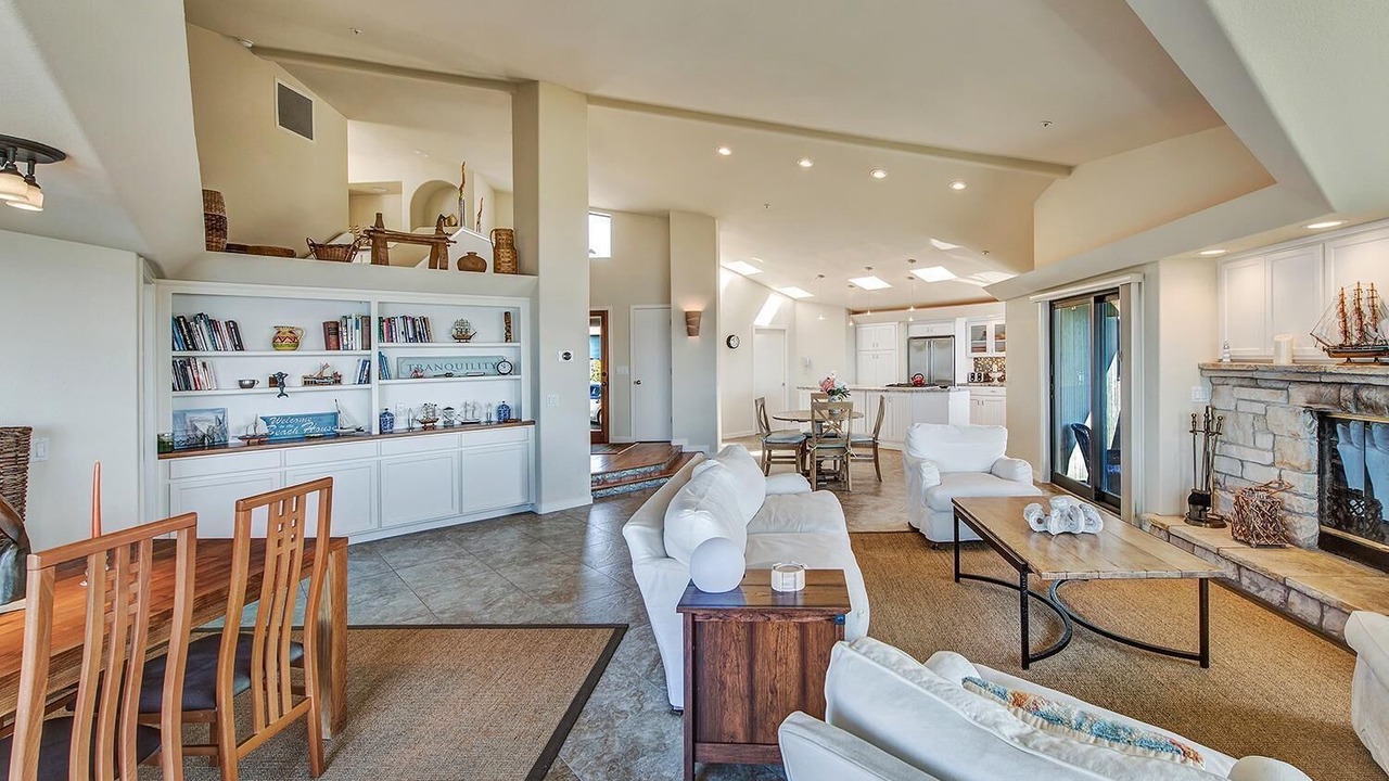 Photo of Livingroom in Dillon Beach