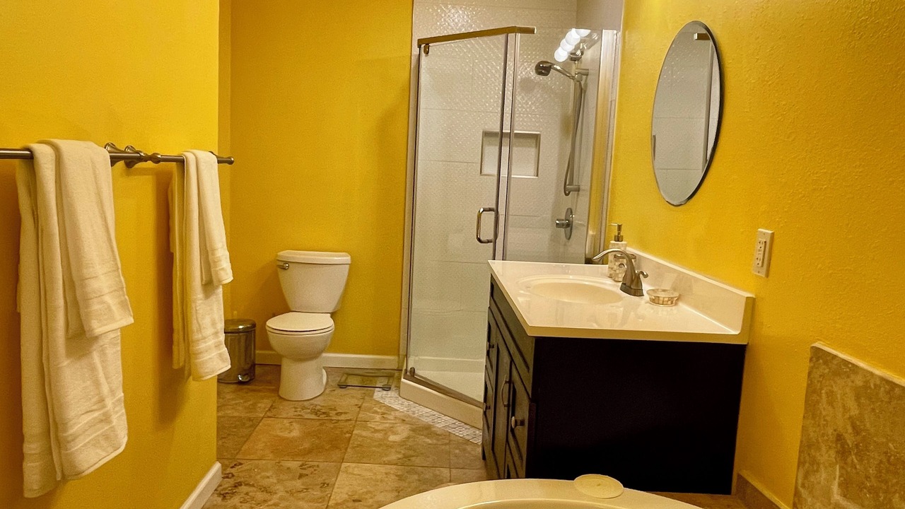 Photo of Bathroom in Lakeshore