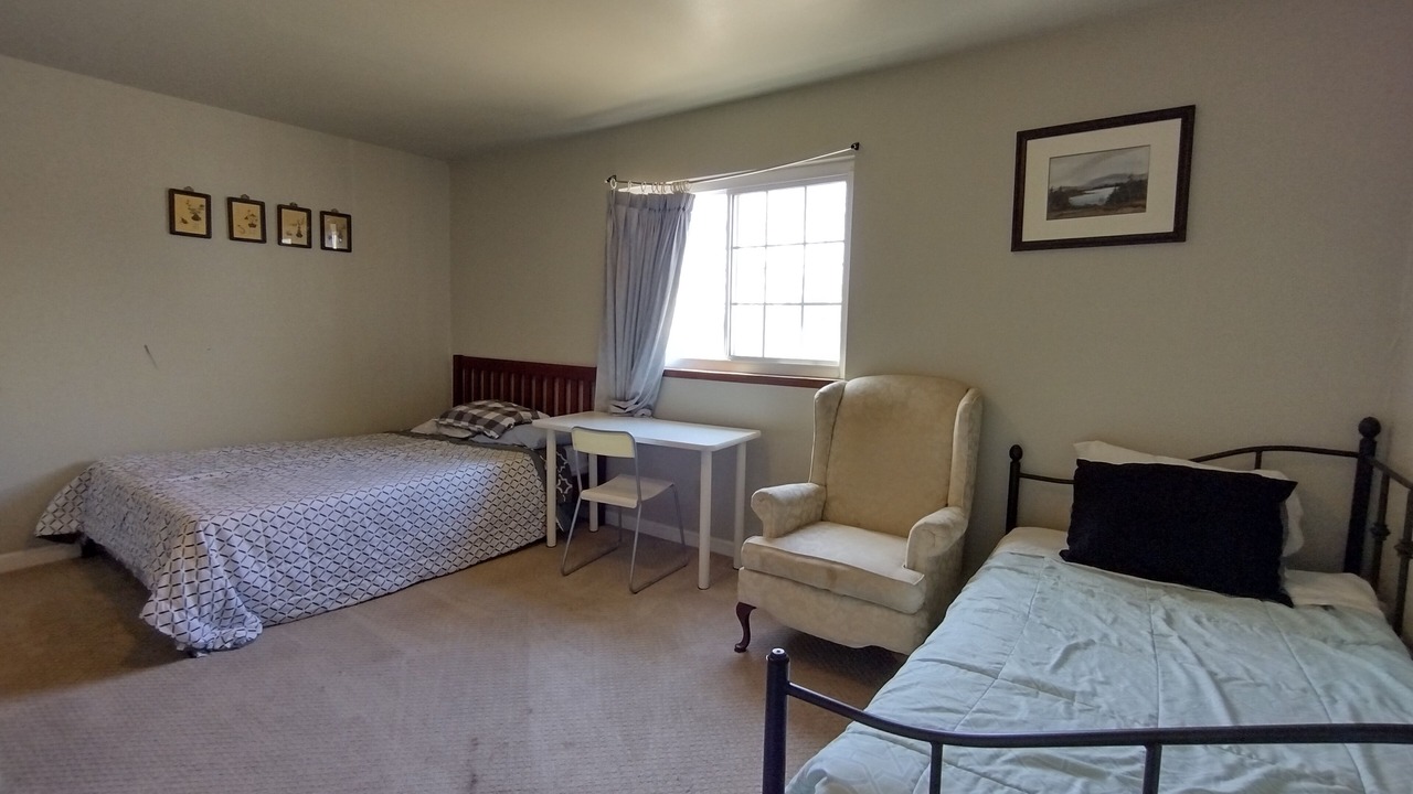 Photo of Bedroom in Oakland