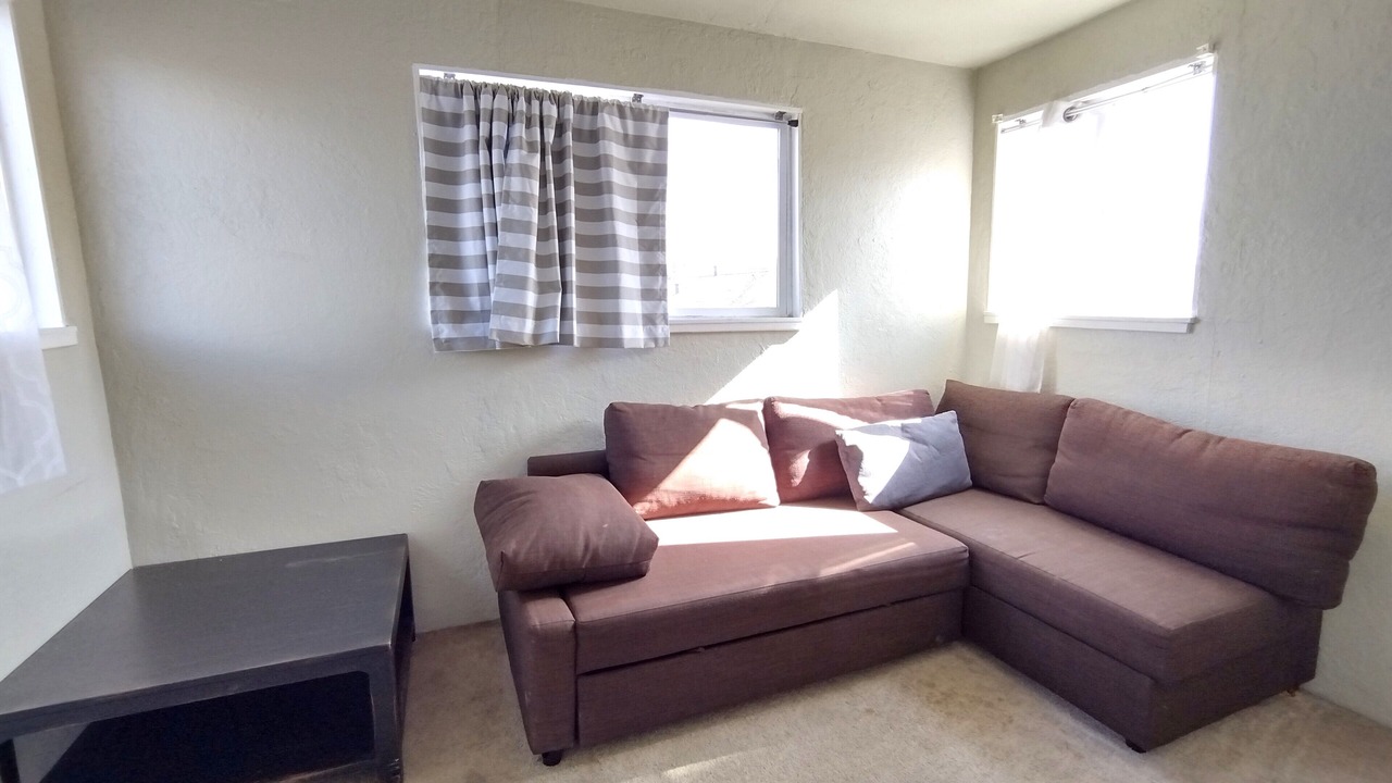 Photo of Livingroom in Oakland