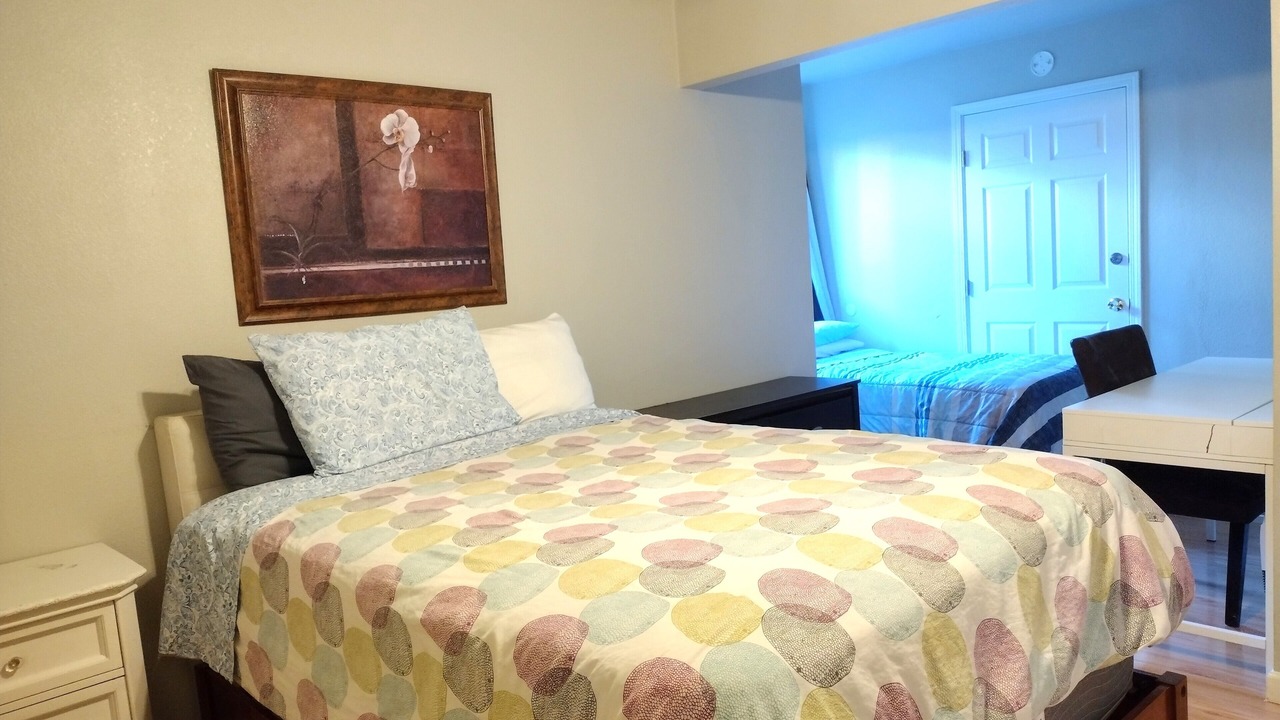 Photo of Bedroom in Oakland
