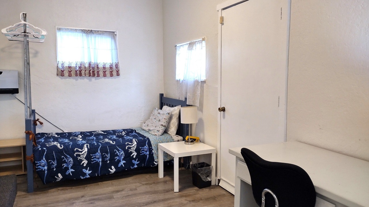 Photo of Bedroom in Oakland