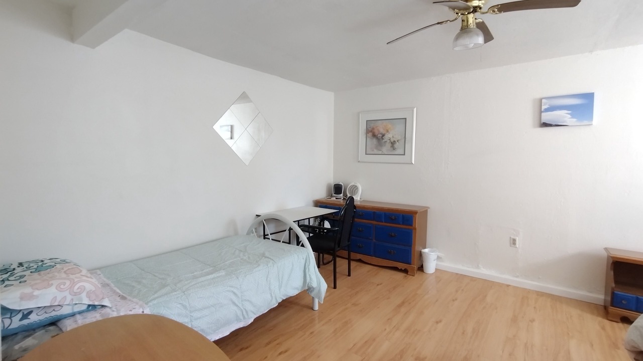 Photo of Bedroom in Oakland