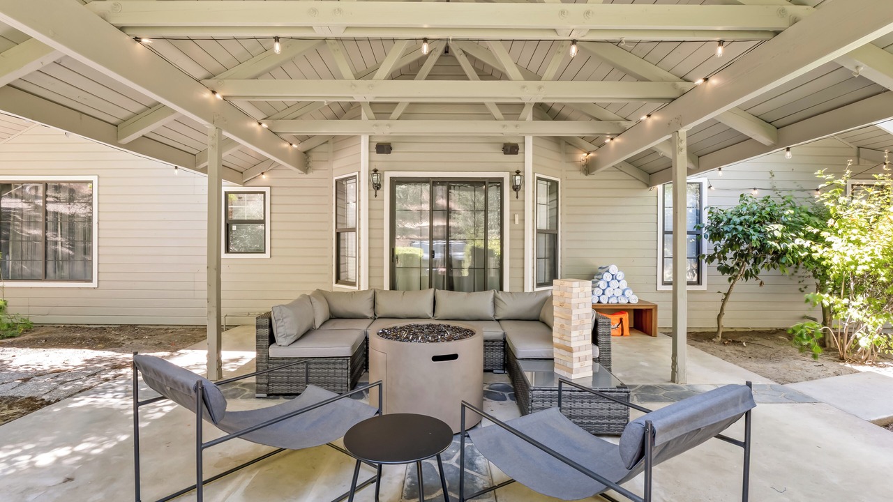 Photo of Patio Balcony in Ahwahnee
