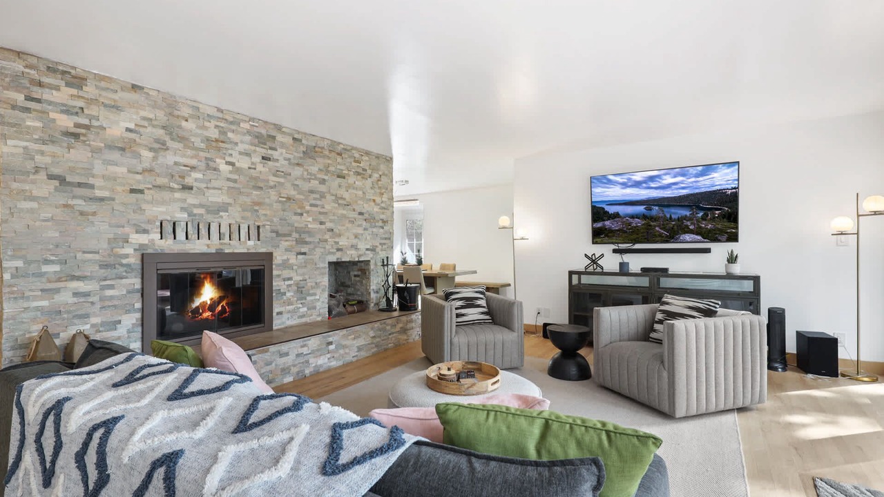 Photo of Livingroom in Skyland