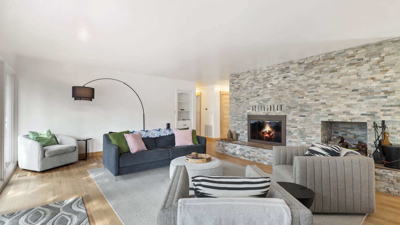 Photo of Livingroom in Skyland