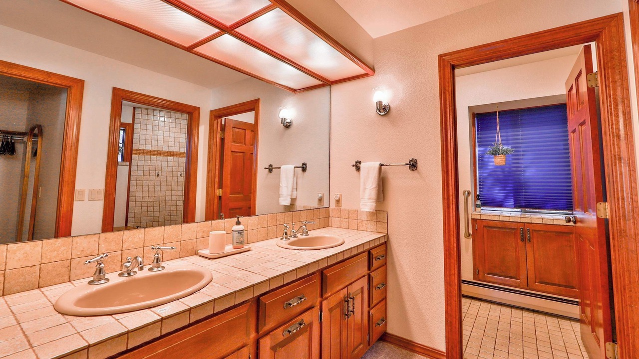 Photo of Bathroom in Lincoln Park