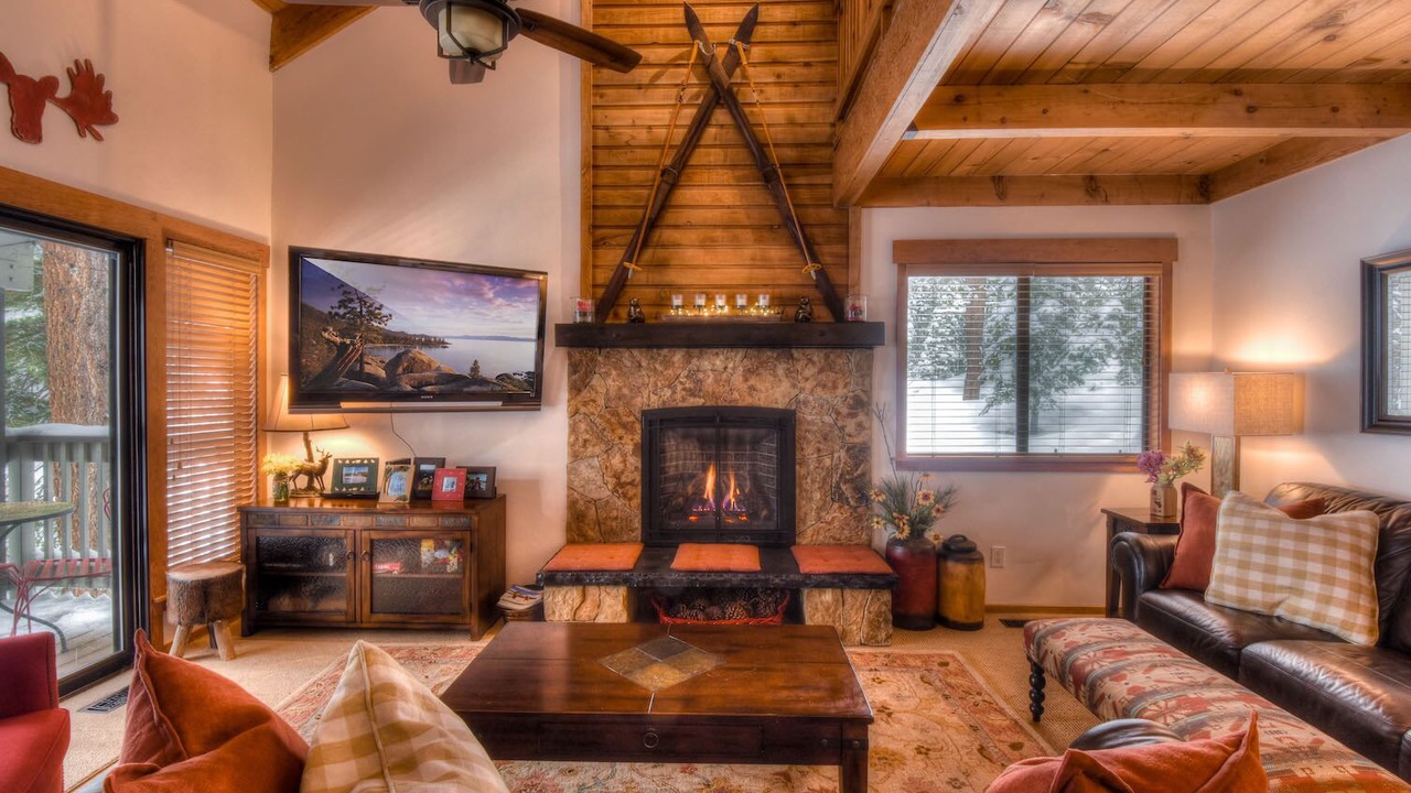 Photo of Livingroom in Tahoe Woods