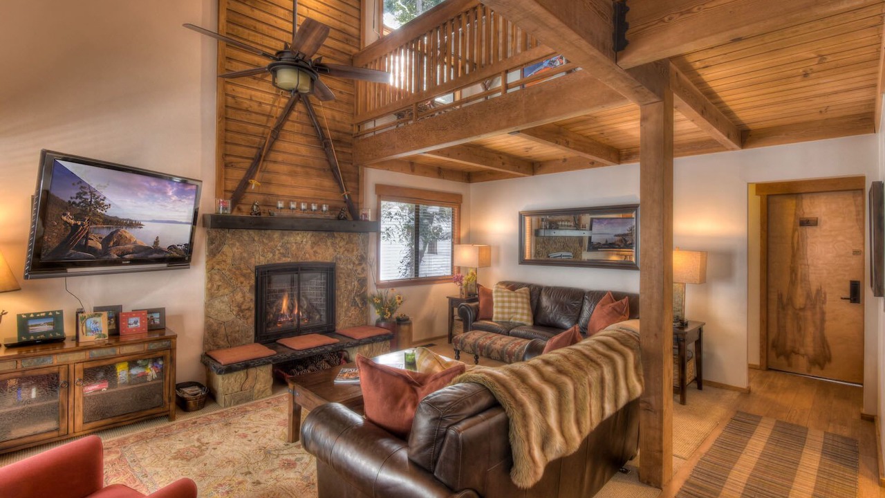 Photo of Livingroom in Tahoe Woods