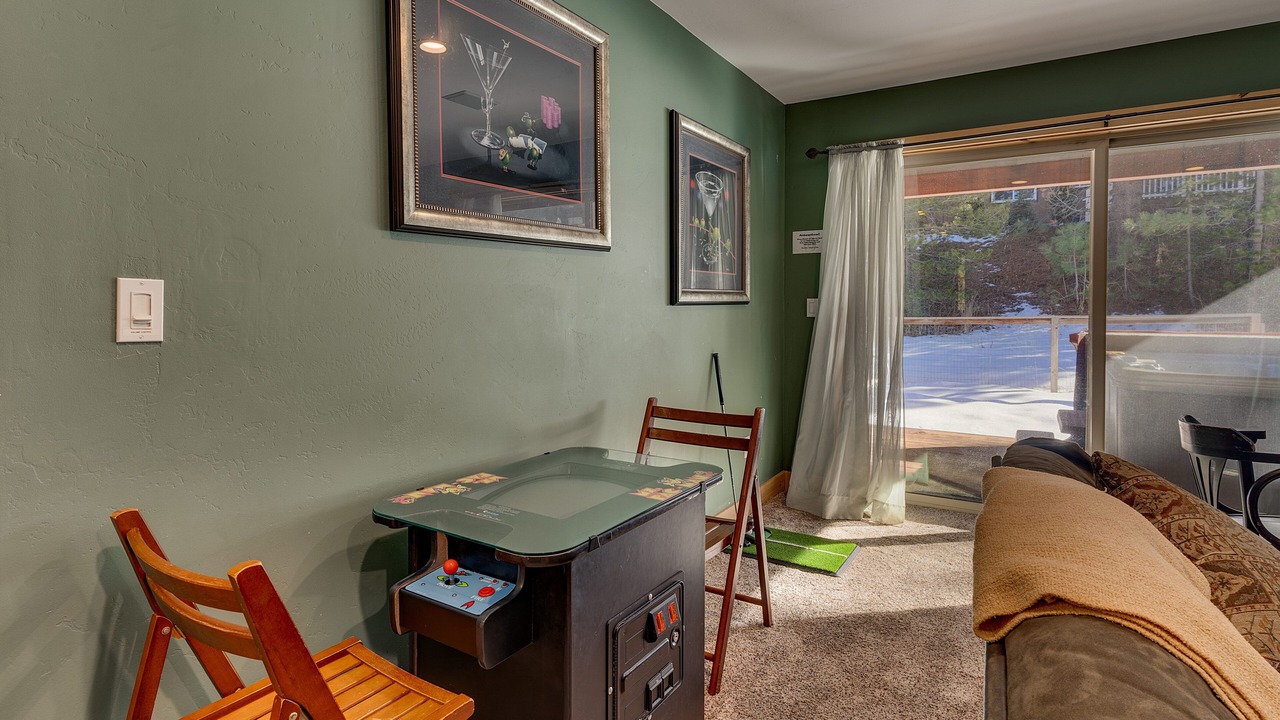 Photo of Livingroom in Pioneer Trail