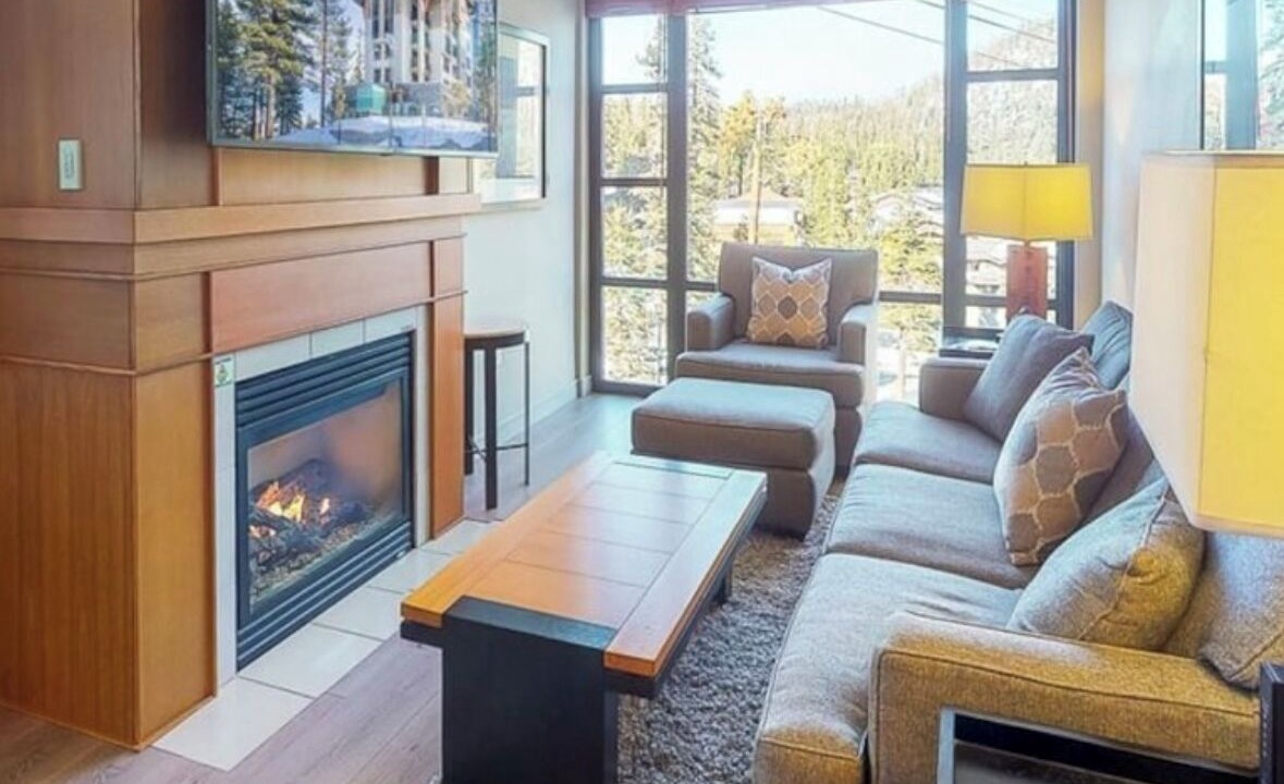 Photo of Livingroom in Mammoth Lakes