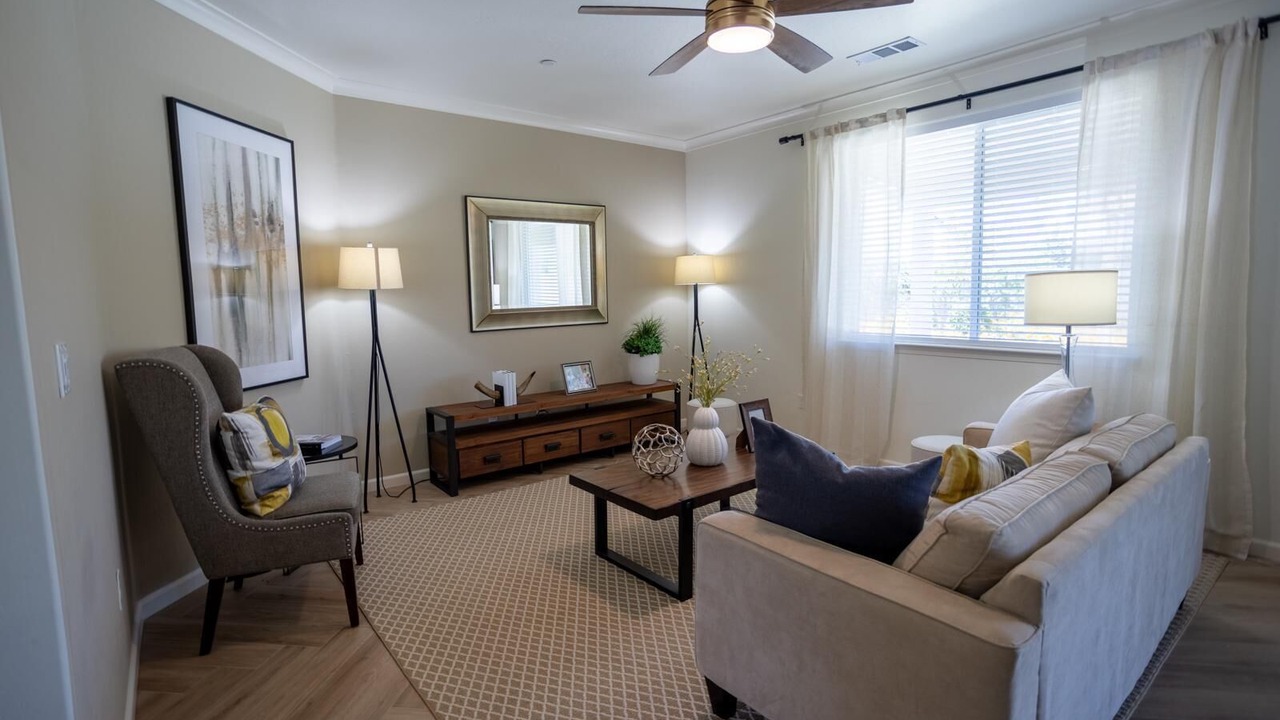 Photo of Livingroom in Hanford
