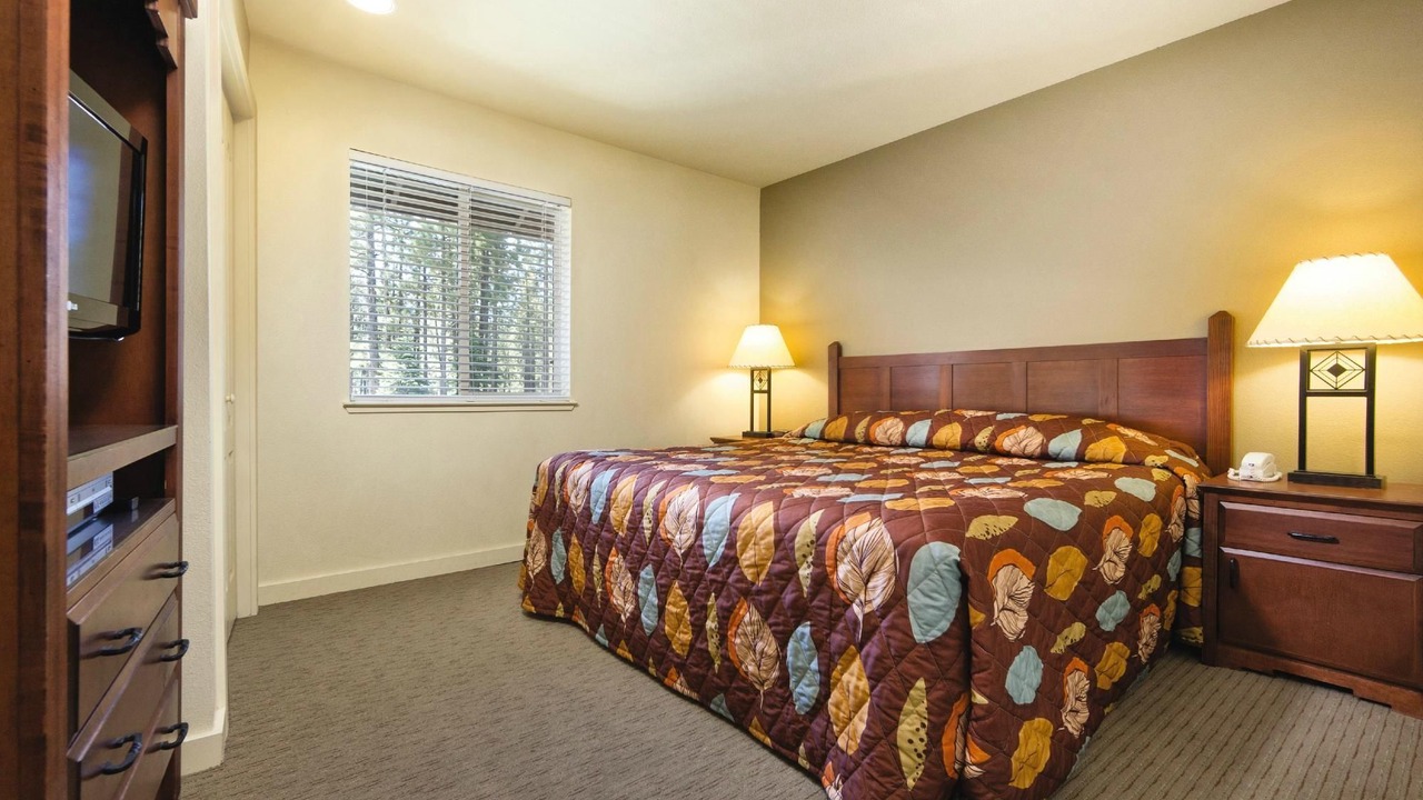 Photo of Bedroom in Round Hill Village