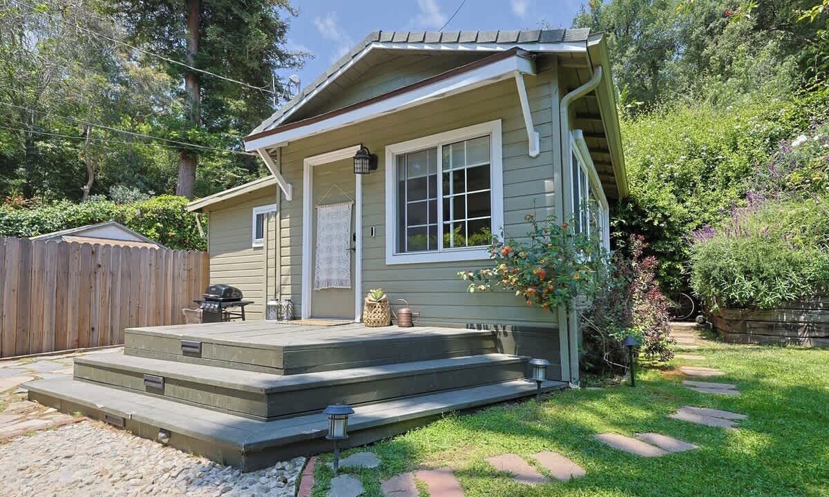 Photo of Outdoor in Fernwood