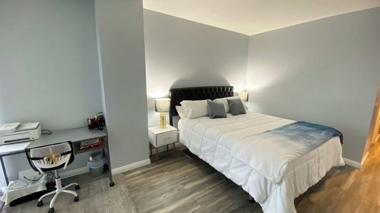 Photo of Bedroom in Alamitos Beach