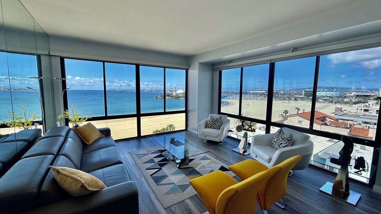 Photo of Livingroom in Alamitos Beach