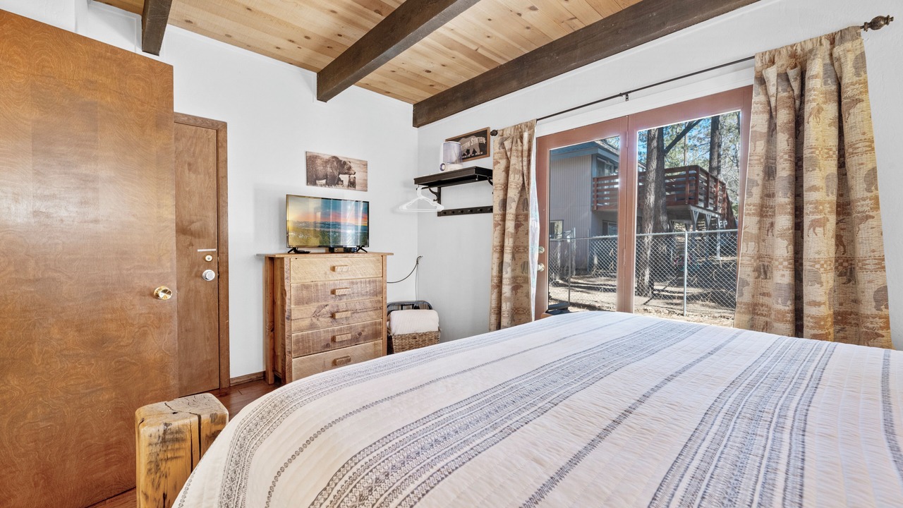 Photo of Bedroom in Summit Estates
