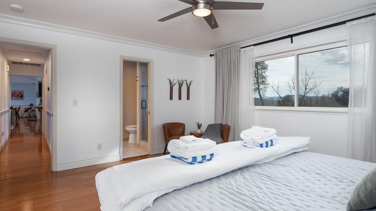 Photo of Bedroom in Oakhurst