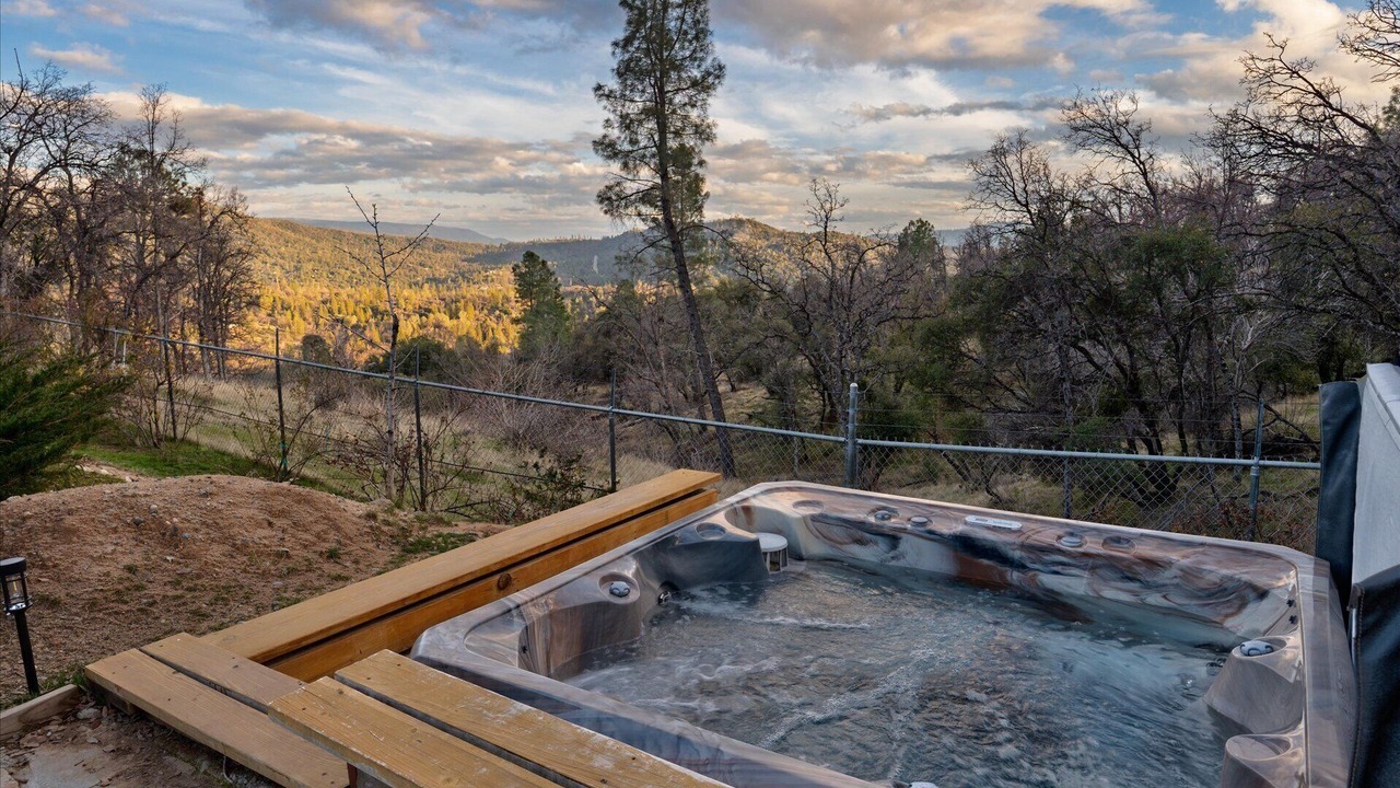 Photo of Outdoor in Oakhurst