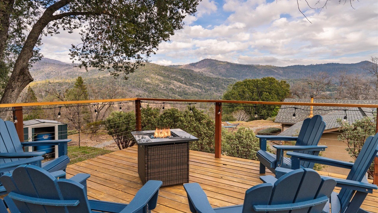 Photo of Patio Balcony in Oakhurst