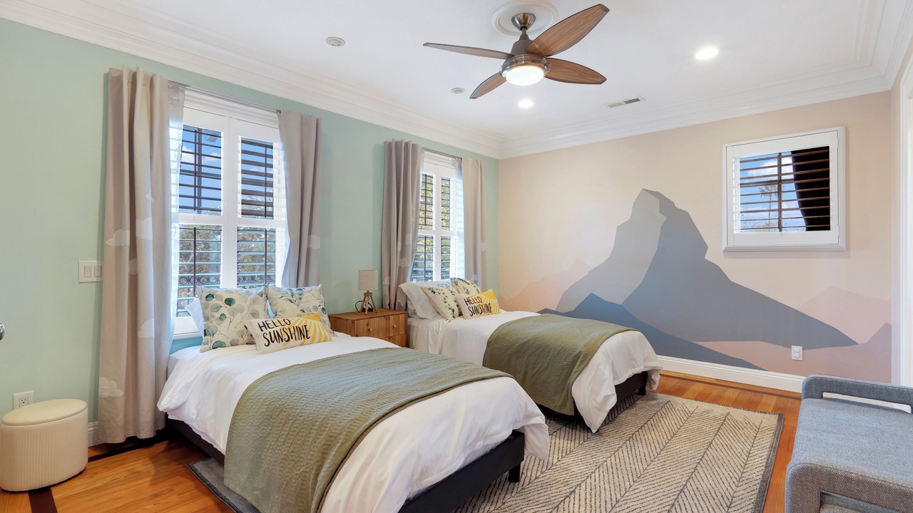 Photo of Bedroom in Shasta-Hanchett Park