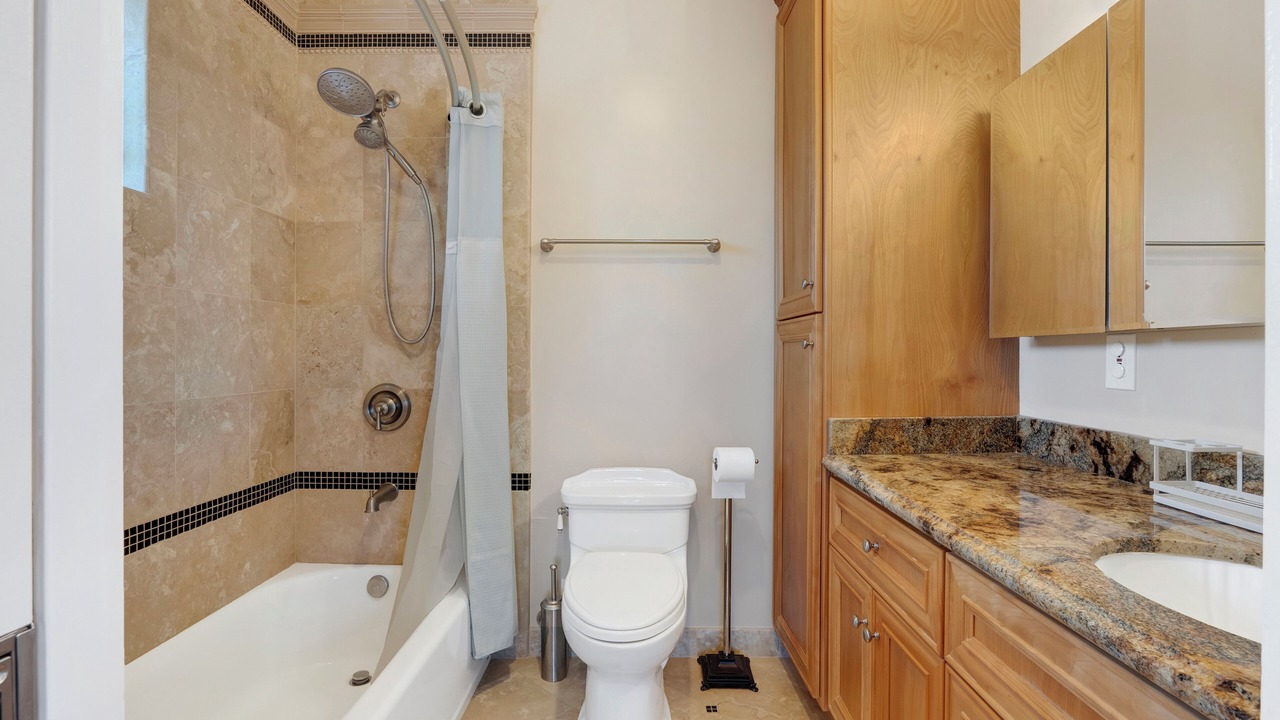 Photo of Bathroom in Shasta-Hanchett Park