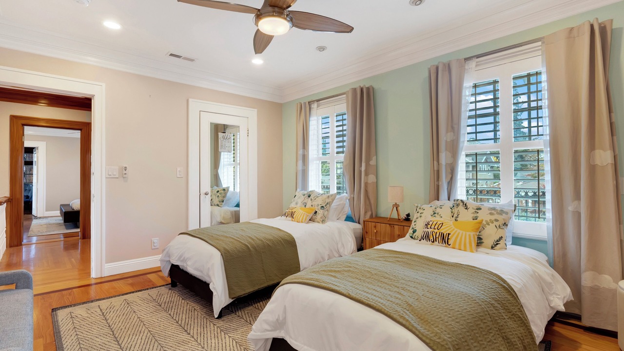 Photo of Bedroom in Shasta-Hanchett Park