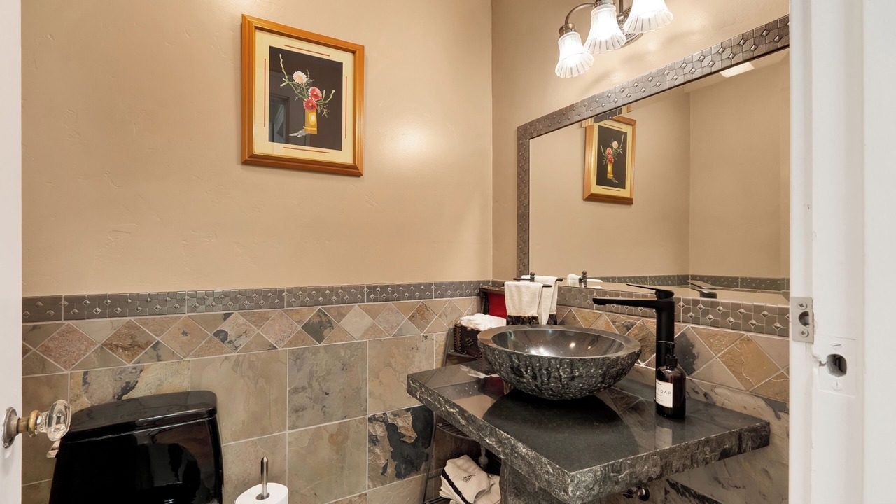 Photo of Bathroom in Shasta-Hanchett Park