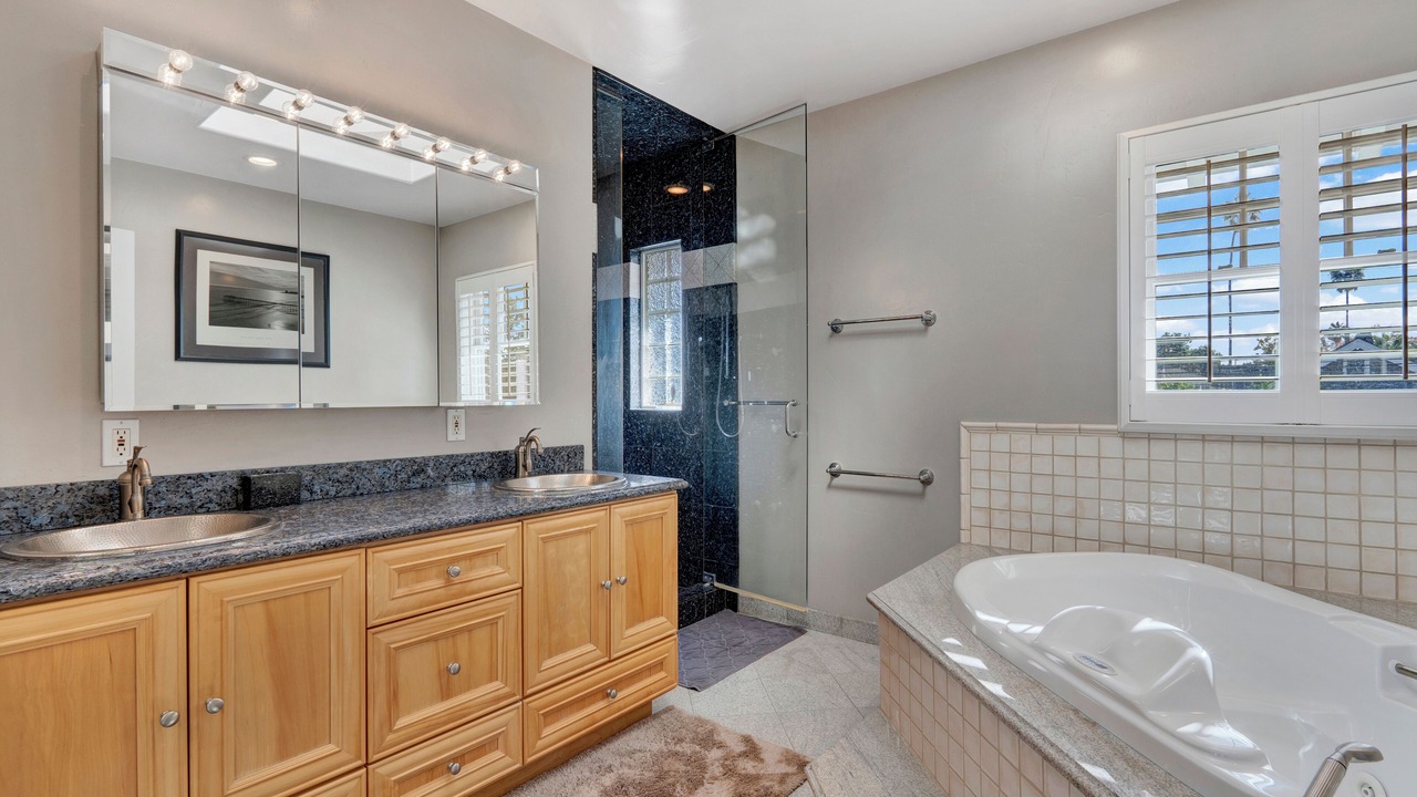 Photo of Bathroom in Shasta-Hanchett Park