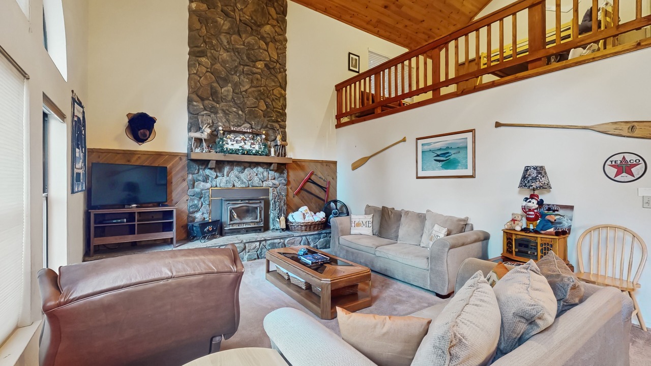 Photo of Livingroom in Sierra Cedars