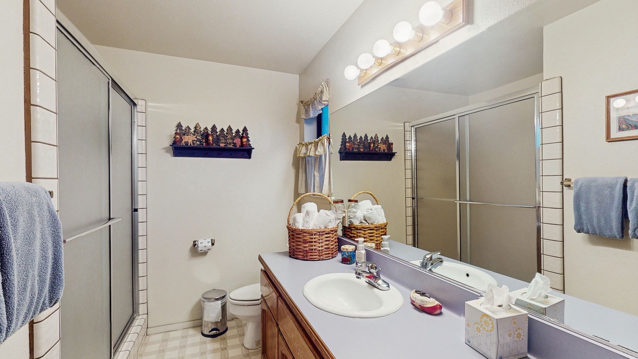 Photo of Bathroom in Sierra Cedars
