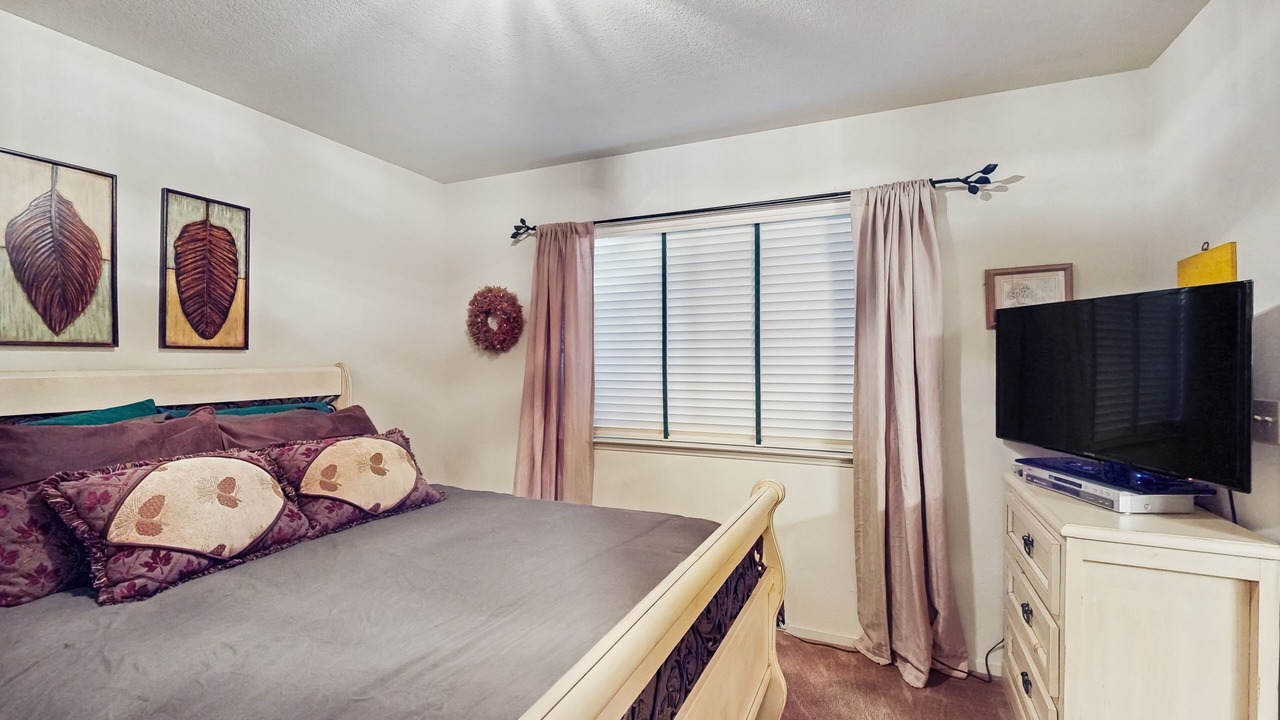 Photo of Bedroom in Sierra Cedars