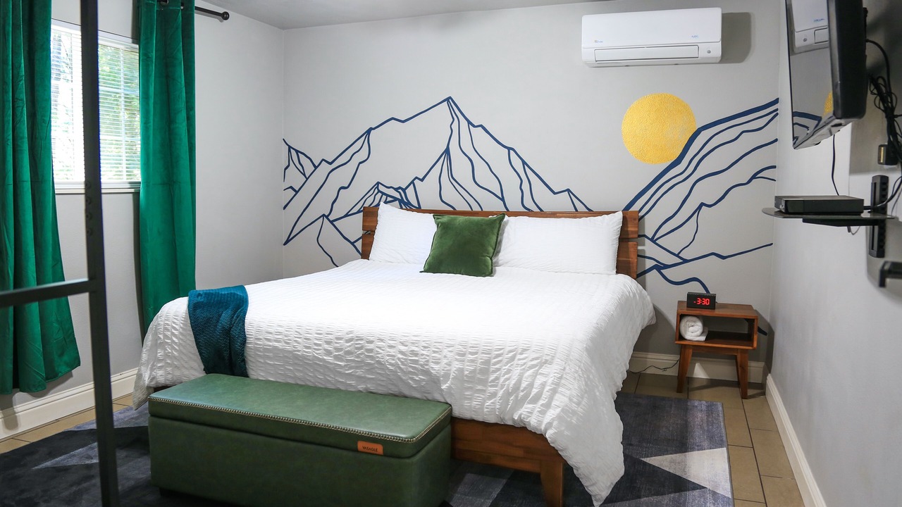 Photo of Bedroom in Glencoe