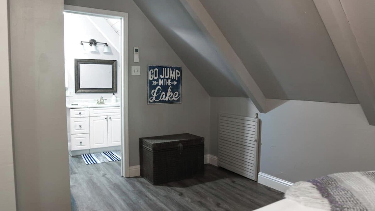 Photo of Bedroom in Glencoe
