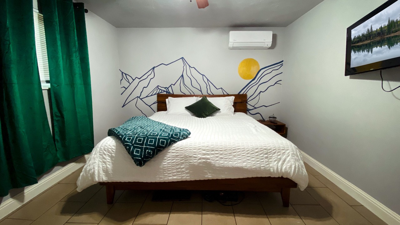 Photo of Bedroom in Glencoe