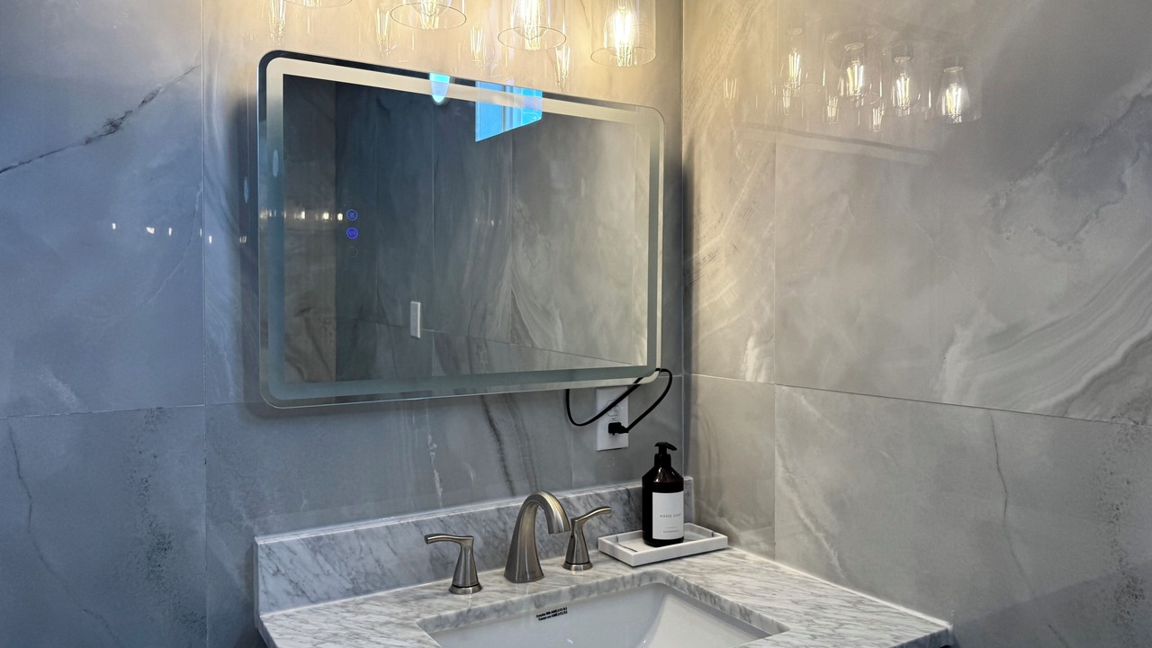 Photo of Bathroom in Hanford