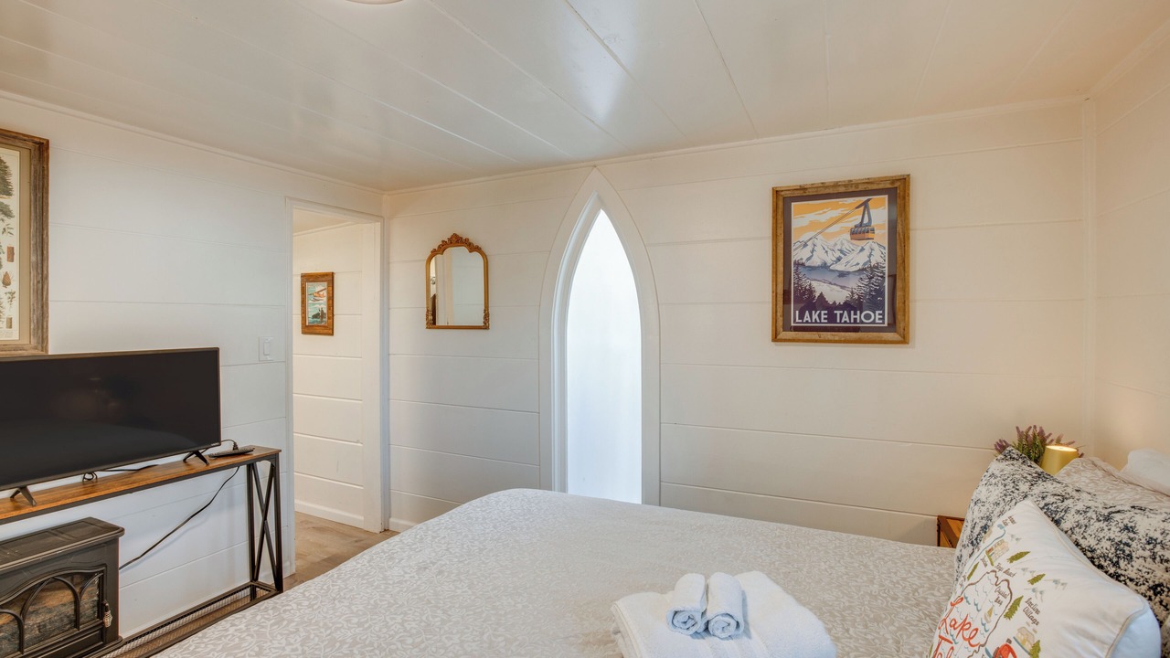 Photo of Bedroom in Lincoln Park